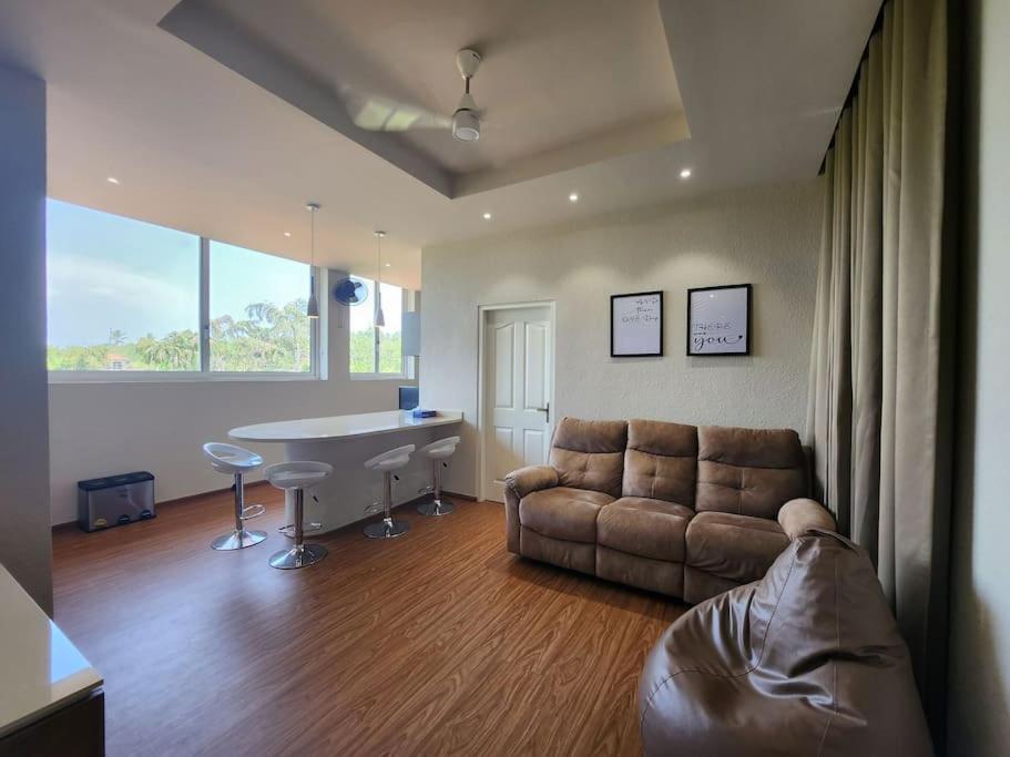 Gulzar 2Bhk Service Apartment, Kannur ภายนอก รูปภาพ